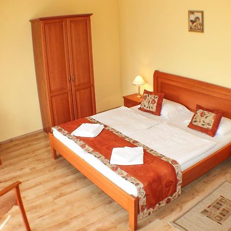 Hotel Jarja Hajdúszoboszló Extérieur photo
