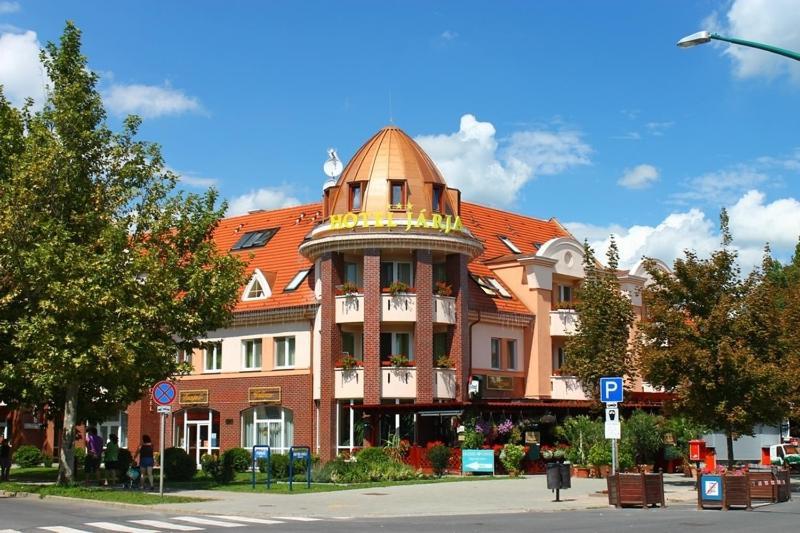 Hotel Jarja Hajdúszoboszló Extérieur photo