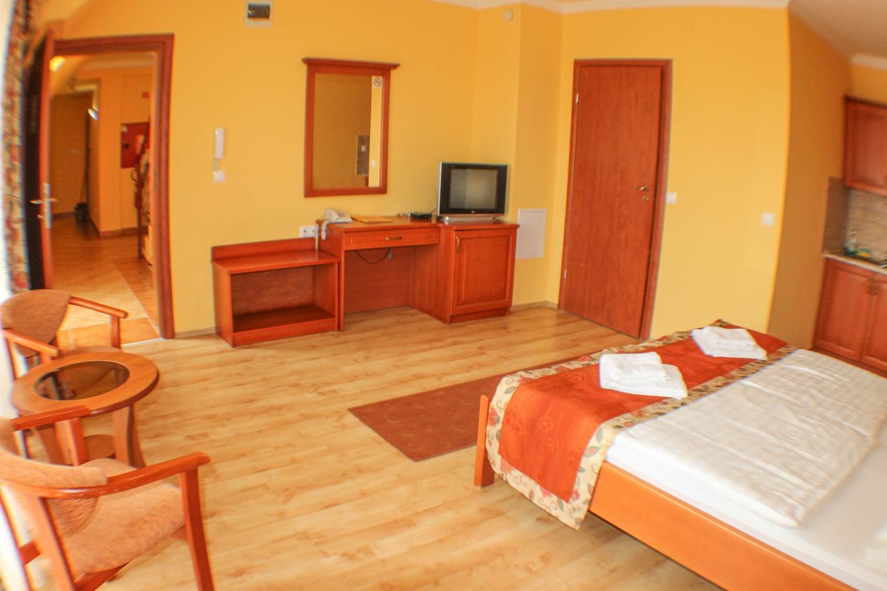 Hotel Jarja Hajdúszoboszló Extérieur photo