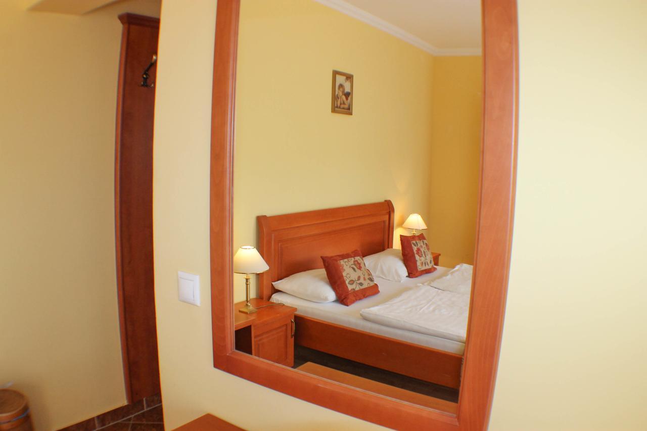 Hotel Jarja Hajdúszoboszló Extérieur photo