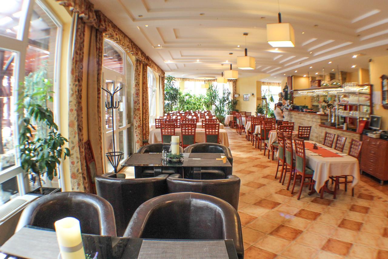 Hotel Jarja Hajdúszoboszló Extérieur photo