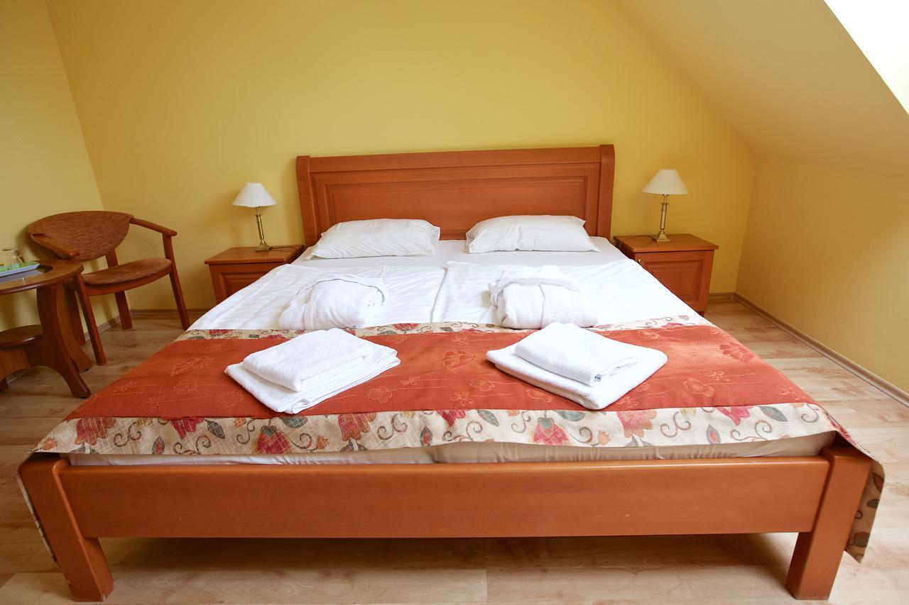 Hotel Jarja Hajdúszoboszló Extérieur photo